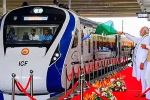 PM Modi ने सिकंदराबाद-विशाखापत्तनम वंदे भारत एक्सप्रेस ट्रेन को दिखाई हरी झंडी 