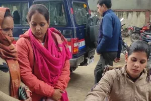 Khushi Dubey News : मां के साथ चौबेपुर थाने पहुंची खुशी, हाजिरी लगाने के बाद बोली- मुझे न्यायालय पर पूरा भरोसा