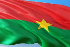 बुर्किना फासो में बंदूकधारियों ने दो मिनी बस पर किया अटैक, 28 लोगों की मौत 