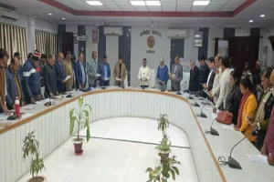 अयोध्या: डीएम ने किया कुष्ठ जागरुकता अभियान का शुभारंभ 