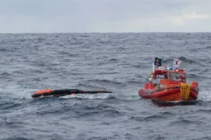 दक्षिण कोरिया और जापान के बीच समुद्र में डूबा 7 हजार टन का जहाज, 12 लोग बेहोश मिले... सर्च ऑपरेशन जारी