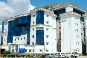 लोहिया संस्थान : प्रशासनिक अधिकारियों पर नौकरी के नाम पर गुलामी कराने का लगा आरोप