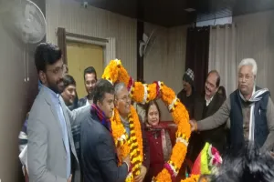 जौनपुर: जिला पंचायत राज अधिकारी ने बड़ी कुशलता से दायित्वों का किया निर्वहन- जिलाधिकारी