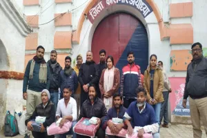 अयोध्या: जुर्माना न जमा कर पाने वाले पांच बंदियों के लिए डॉ. नीलम बनीं सहारा