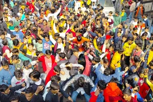बरेली: ब्रह्मदेव मंदिर में खाटू श्याम की मूर्ति की हुई स्थापना, भक्तों ने भजनों पर जमकर लिया आनंद 