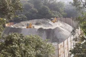 हल्द्वानी: साहब! उपखनिज भंडारण से प्रभावित हो रही है खेती