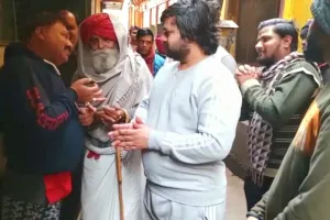 मथुरा: कॉरिडोर के विरोध में घर-घर जाकर समर्थन मांग रहे आंदोलनकारी, जुगल घाट पर की नारेबाजी