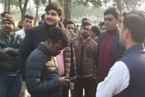 एयरपोर्ट: वायूयान के आवाजाही में हो रही थी दिक्कत, एलडीए ने की कार्रवाई