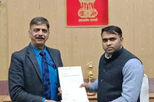 बरेली: सीयूजीएल कंपनी ने छावनी परिषद को दिया 20 लाख का चेक