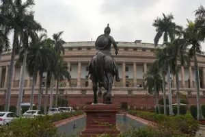 BRS और AAP संसद के दोनों सदनों की संयुक्त बैठक में राष्ट्रपति के अभिभाषण का करेंगे बहिष्कार 