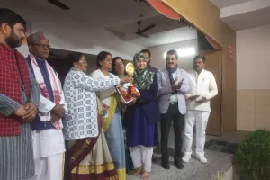 जौनपुर :  पूर्वांचल विश्व विद्यालय की कुलपति ने बच्चों का बढ़ाया उत्साह, कहा परीक्षा परिणाम से घबरायें नहीं