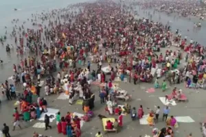 गंगासागर मेले की हुई शुरुआत, उमड़ी लाखों की भीड़