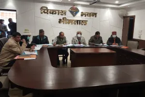 भीमताल: सीडीओ ने भवन निर्माण में पहाड़ी शैली का प्रयोग करने को कहा 
