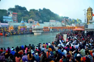 देहरादून: भगवान के आशीर्वाद के साथ लोगों ने शुरू किया नया साल 