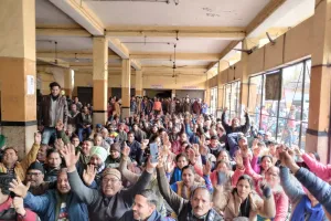 हल्द्वानीः उत्तराखंड परिवहन निगम के संयुक्त मोर्चे का विभिन्न मांगों को लेकर प्रदर्शन, बसों का संचालन रहा ठप