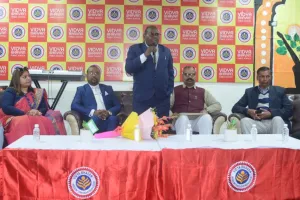 बरेली: विद्यार्थी तनाव को खुद पर हावी न होने दें, मन लगाकर करें तैयारी