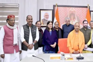 सुलतानपुर : सीएम से मिलीं सांसद मेनका गांधी, चीनी मिल के जीर्णोद्धार की उठाई मांग 