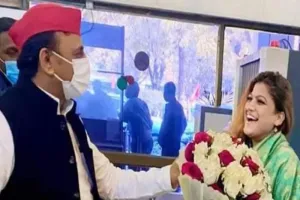 रोते हुए बोलीं रोली तिवारी- गलत के खिलाफ मेरी लड़ाई जारी रहेगी... सपा से निकाले जाने पर छलका दर्द 