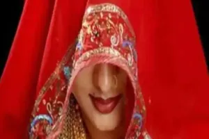 बाराबंकी: 6 महीने पहले लापता हुई युवती दुल्हन के जोड़े में पहुंची घर, जानें पूरा मामला   