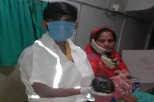 हरदोई में शनिदेव बने खुशी का कारण, एम्बुलेंस में कराया सुरक्षित प्रसव   
