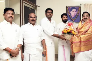 तमिलनाडु उपचुनाव: भाजपा 'दो पत्तियों' के चुनाव चिह्न वाले अन्नाद्रमुक उम्मीदवार का करेगी समर्थन