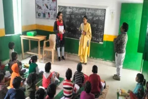 हरदोई: गड़बड़ी पर नाराज बीएसए ने 4 शिक्षकों का वेतन रोका