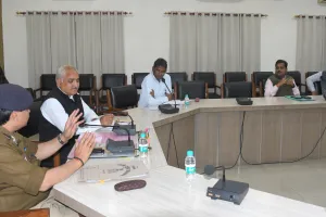 बरेली: बिना सीट बेल्ट लगाए वाहन चलाने पर होगा चालान, डीएम ने अधिकारियों को दिए निर्देश 