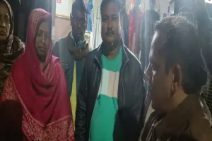 हॉस्पिटल में ब्रेन हेमरेज से जूझ रहे सहयोगी की मदद को आगे आये शिक्षक, जुटाए एक लाख रुपये 