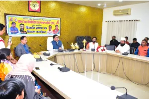 बरेली: Hemophilia दिव्यांग प्रमाण पत्र वितरण-जागरूकता समारोह संपन्न, DM ने 40 मरीजों को दिया Certificate 