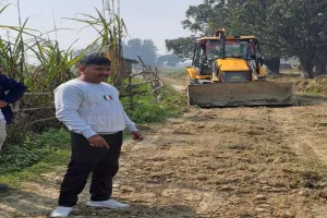 अयोध्या: सांसद ने दी सौगात, ढाई करोड़ की लागत से मार्ग निर्माण शुरू
