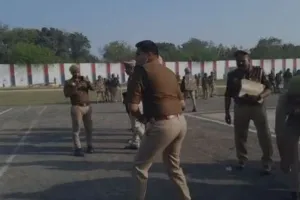 बरेली: दंगों से निपटने के लिए पुलिस प्रशासन तैयार, दंगाइयों को खदेड़ने के लिए दागे आंसू गैस के गोले 