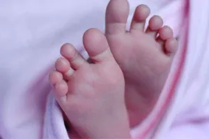 काशीपुरः कूड़े के ढेर में मिला नवजात का शव