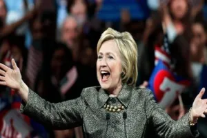 अमेरिका की पूर्व विदेश मंत्री हिलेरी क्लिंटन रविवार से दो दिवसीय गुजरात दौरे पर