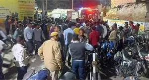 उत्तर प्रदेश के बदायूं में मजदूरों को ले जा रही ट्रॉली पलटी, एक की मौत 