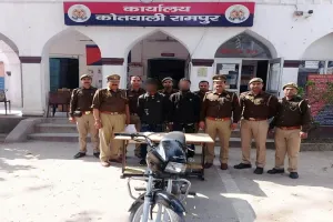 रामपुर : एटीएम कार्ड बदलकर रुपये निकालने वाले दो आरोपी गिरफ्तार