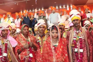 मुख्यमंत्री सामूहिक विवाह योजना : Valentine Day पर चित्रकूट में 315 जोड़ों ने थामा एक-दूजे का हाथ