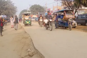 बरेली: सड़क सिरदर्द! विधायक का वादा पूरा... सिस्टम के काम में दरारें
