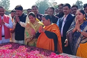 Hamirpur में पूर्व केंद्रीय मंत्री उमा भारती बोलीं- मर जाएंगे लेकिन रामायण का अपमान नहीं सहेंगे