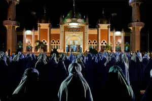 महिलाओं के मस्जिद में नमाज पढ़ने को लेकर AIMPLB ने SC में क्या कहा ? ... यहां जानिए 