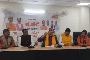 अयोध्या: आरएसएस प्रमुख के बचाव में उतरी योगी सरकार की कैबिनेट