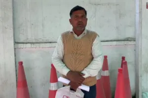 बरेली : रंजिशन फौजी के खेत मे पड़े छप्पर व खोखे में लगाई आग, पीड़ित ने लगाई न्याय की गुहार