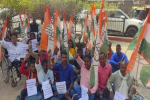 अयोध्या : कांग्रेस निशक्तजन प्रकोष्ठ ने धरना देकर सौंपा ज्ञापन 