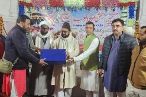 अयोध्या : हजरत अली के जन्मदिवस पर सजी महफिल, लगे हैदरी नारे