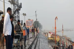 आधुनिक उपकरणों से कराई जा रही अयोध्या में सफाई