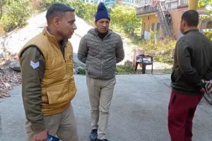 Bageshwar: घर पर फायरिंग होने से बाल- बाल बचे मुख्य कृषि विकास अधिकारी, जांच में जुटी पुलिस 