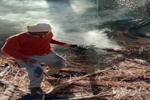 रायबरेली : चूल्हे की चिंगारी से लगी आग, गृहस्थी का सामान जला