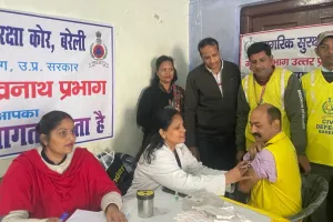 बरेली : सिविल डिफेंस ने लगाया वैक्सिनेशन कैंप, लगाई जा रहीं बूस्टर डोज