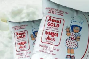 Amul Price Hike: अमूल ने बढ़ाए 3 रुपए प्रति लीटर ढूध के दाम, आज से लागू नए भाव