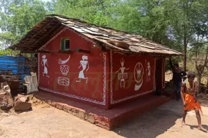 छत्तीसगढ़: बस्तर की अनूठी आदिवासी कला और संस्कृति देशी ही नहीं विदेशी पर्यटकों को भी करती है आकर्षित 