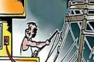 रुद्रपुर: विजिलेंस और विद्युत विभाग ने मारा फुलसुंगा गांव में छापा